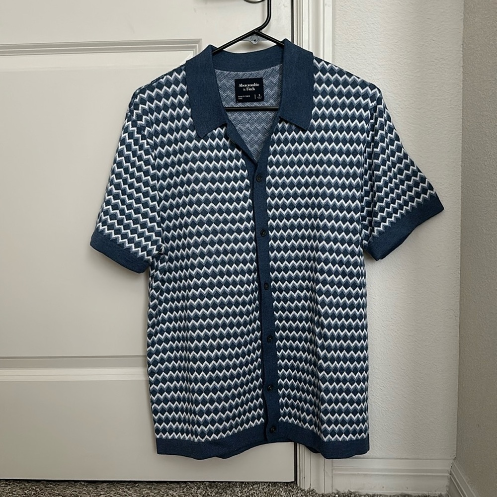 Abercrombie Short Sleeve Button Down Polo Sweater